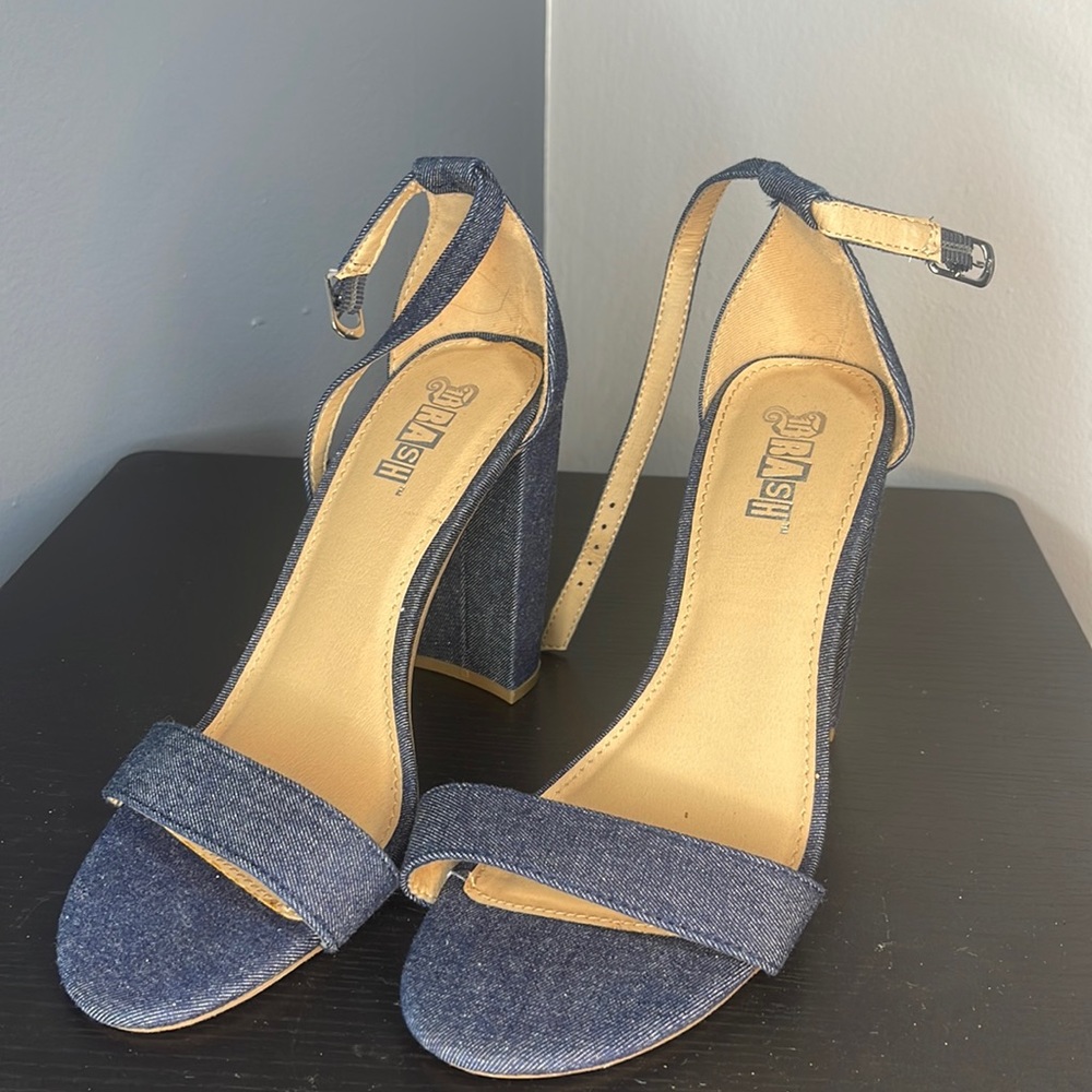 NEVER WORN BLUE JEAN HEEL
